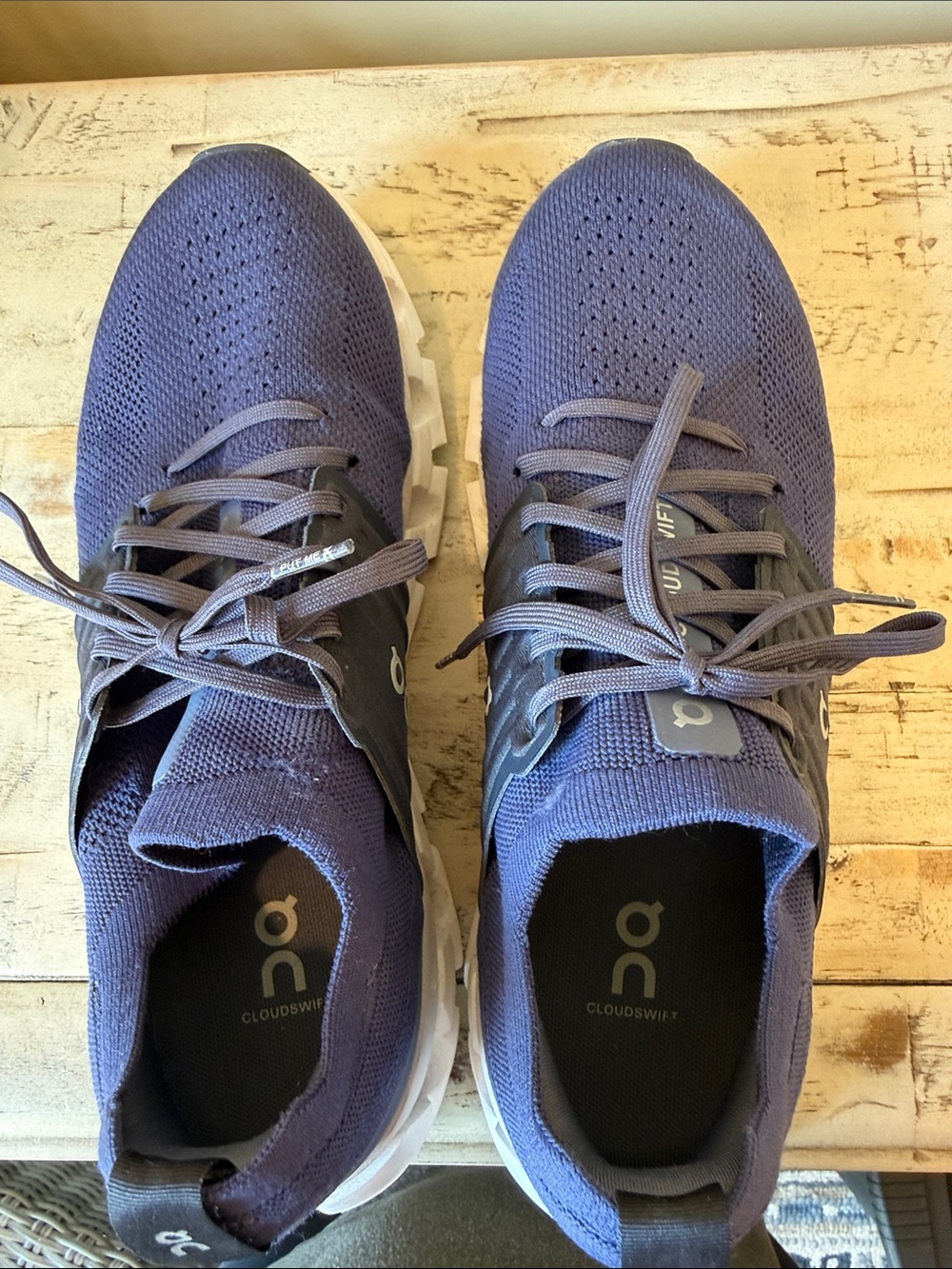 On Cloud Athletic Shoes 👟 - Picture 9 of 13